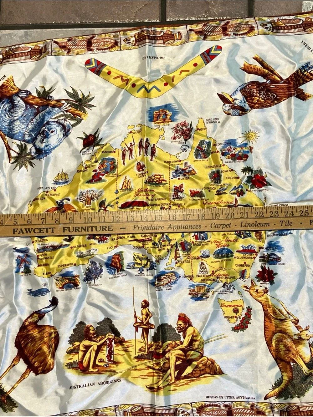 Vintage Australia Map Design Wildlife Scarf